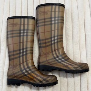 Burberry Checkered Boots in Tan and Black